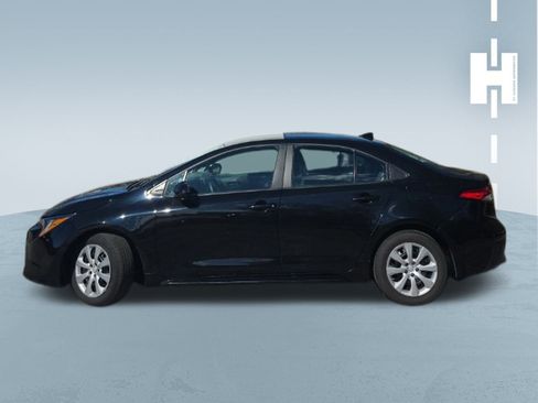 Used 2023 Toyota Corolla LE image 2