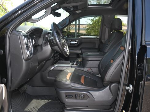 Used 2020 GMC Sierra 1500 AT4 w/ AT4 Premium Package AWD/4WD image 8