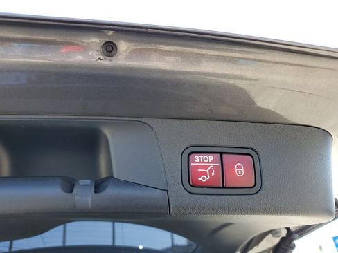 Used 2023 Mercedes-Benz GLB 250 image 7