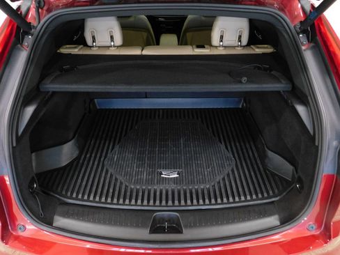 Used 2024 Cadillac XT4 Luxury w/ Cold Weather Package image 86