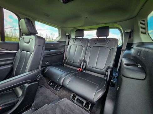 Used 2021 Jeep Grand Cherokee L Limited AWD/4WD image 37