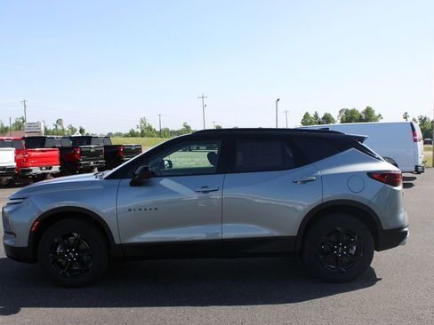 New 2026 Chevrolet Blazer LT w/ Convenience Package FWD image 6