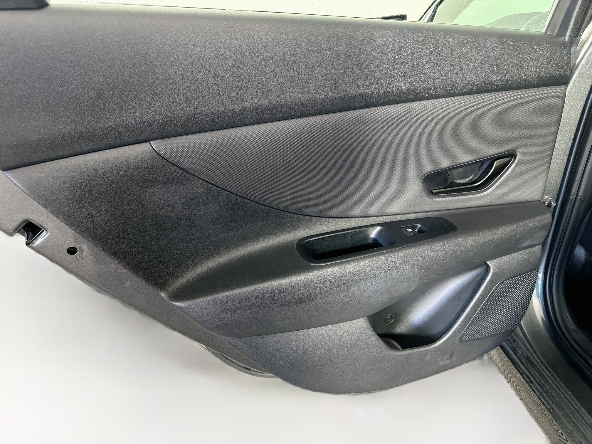 Used 2026 Hyundai Elantra Sport FWD image 25