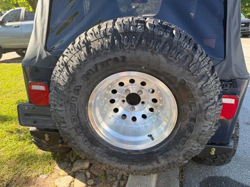 Used 2006 Jeep Wrangler X AWD/4WD image 9