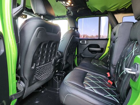 Used 2019 Jeep Wrangler Unlimited Rubicon image 12