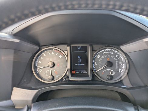 Used 2017 Toyota Tacoma TRD Off-Road w/ Tow Package image 26