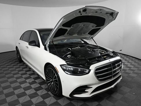 Used 2023 Mercedes-Benz S 580 4MATIC Sedan image 32