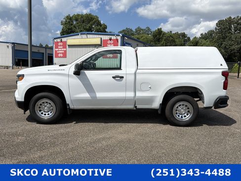 Used 2023 Chevrolet Silverado 1500 W/T RWD image 2