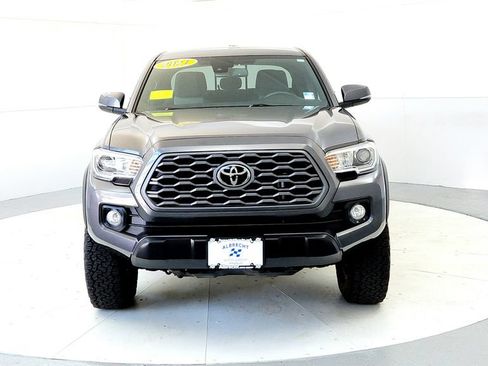Used 2021 Toyota Tacoma TRD Off-Road w/ Technology Package AWD/4WD image 8