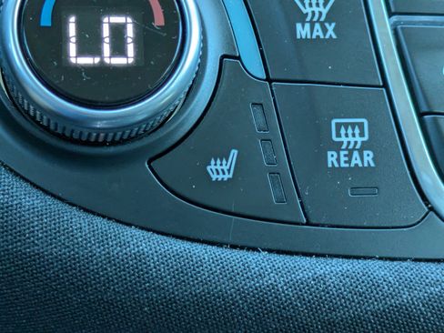 Used 2024 Chevrolet Malibu LT image 28