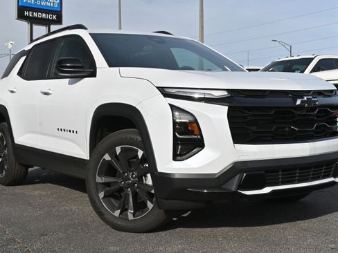 New 2026 Chevrolet Equinox RS w/ LPO, Floor Liner Package image 2