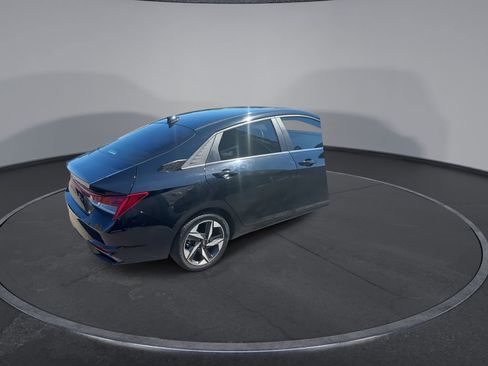 Used 2022 Hyundai Elantra SEL w/ Convenience + Premium Package image 15