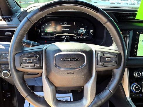 Used 2024 GMC Yukon Denali w/ Advanced Technology Package AWD/4WD image 26