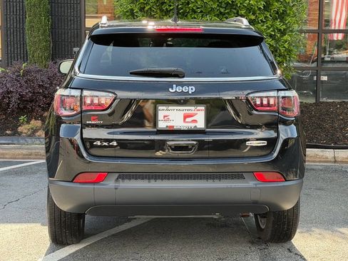 Used 2022 Jeep Compass Latitude AWD/4WD image 14