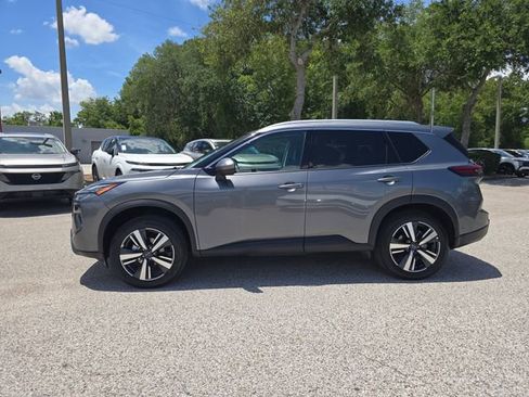 Certified 2026 Nissan Rogue SL FWD image 5