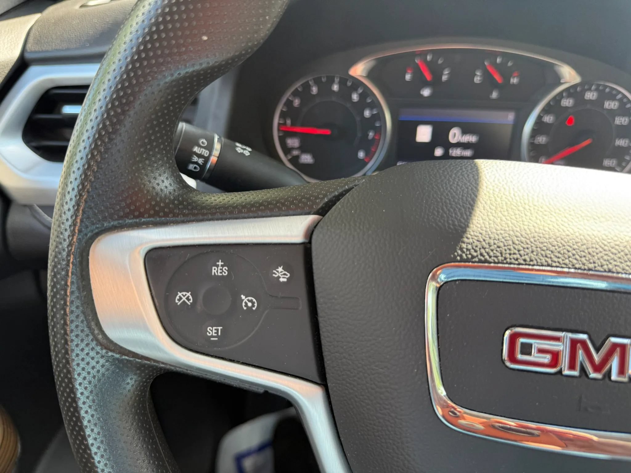 Used 2021 GMC Acadia SLE w/ Driver Convenience Package AWD/4WD image 34