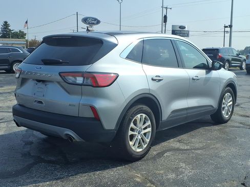 Used 2022 Ford Escape SE w/ Convenience Package FWD image 3