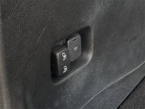 Certified 2023 Ford Edge Titanium image 6