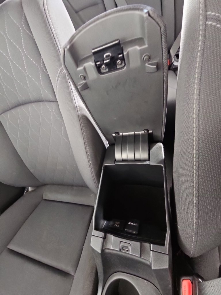 Used 2024 Toyota Corolla LE FWD image 32