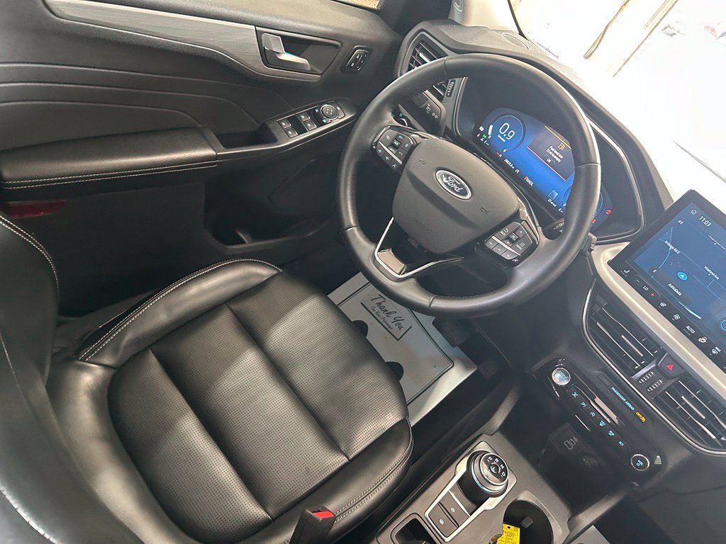 Used 2024 Ford Escape Platinum AWD/4WD image 24