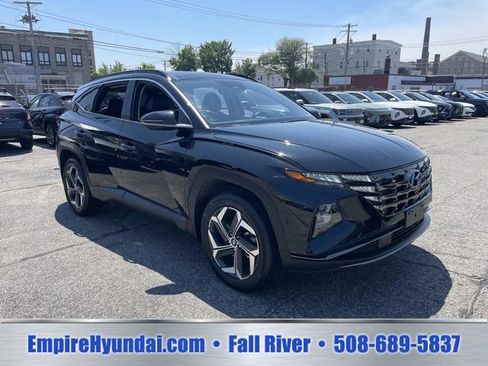 Used 2023 Hyundai Tucson Limited AWD/4WD image 2
