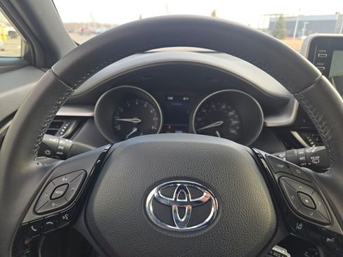 Used 2021 Toyota C-HR Nightshade image 33