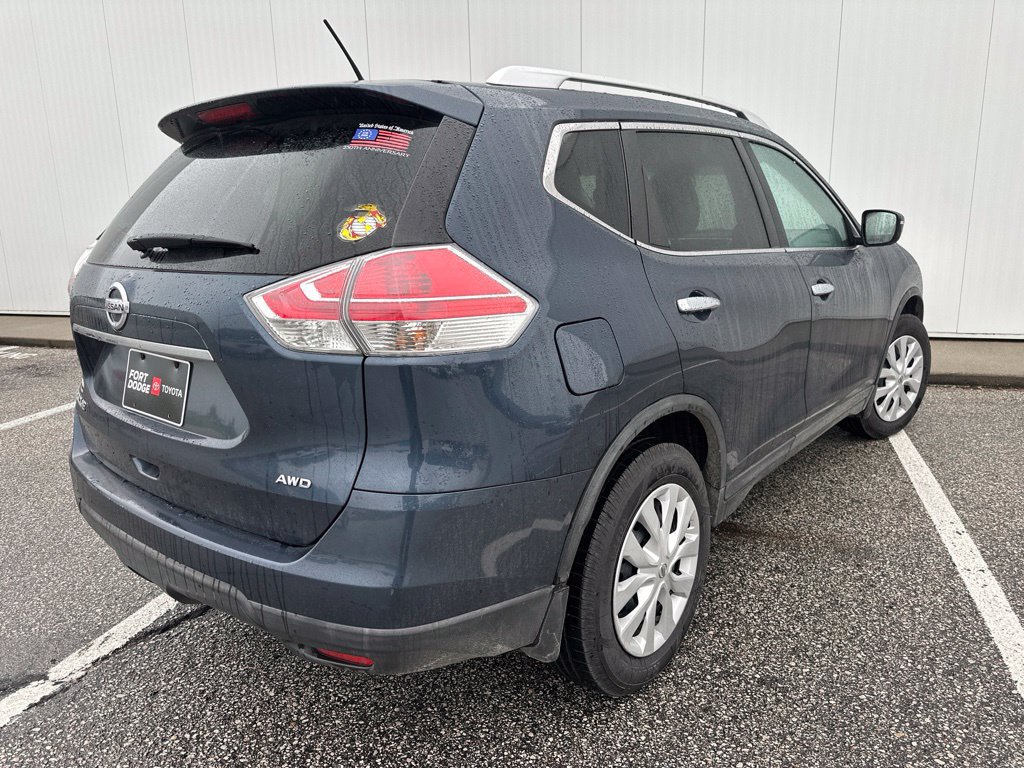 Used 2016 Nissan Rogue S w/ Appearance Package AWD/4WD image 7