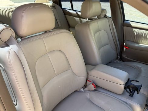 Used 2004 Buick Park Avenue w/ Prestige Feature Package FWD image 44