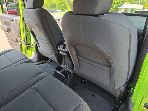 Used 2026 Jeep Wrangler Unlimited Sport AWD/4WD image 11
