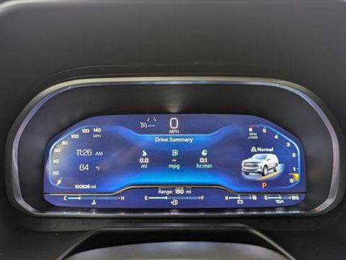 Used 2023 Chevrolet Suburban Premier image 26