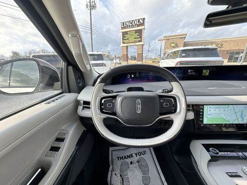 New 2026 Lincoln Navigator L Reserve w/ Jet Appearance Package AWD/4WD image 14