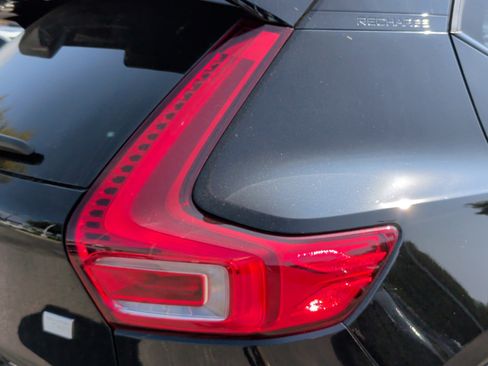 Used 2024 Volvo XC40 Recharge Ultimate w/ Protection Package Premier image 11