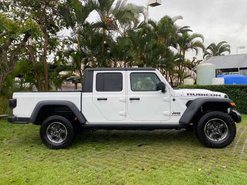 Used 2022 Jeep Gladiator Rubicon w/ LED Lighting Group AWD/4WD image 8