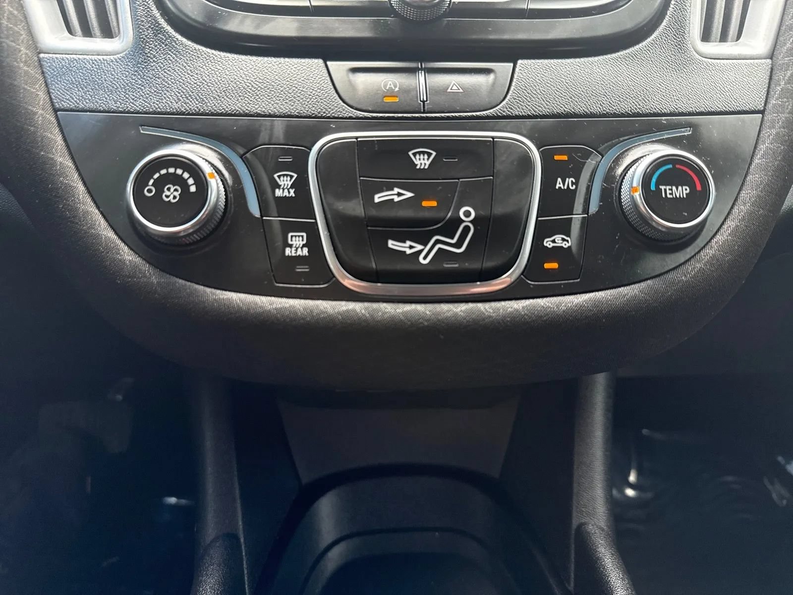 Used 2024 Chevrolet Malibu LS FWD image 15