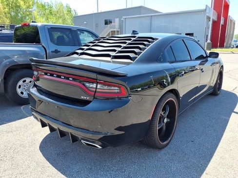Used 2016 Dodge Charger SXT image 5