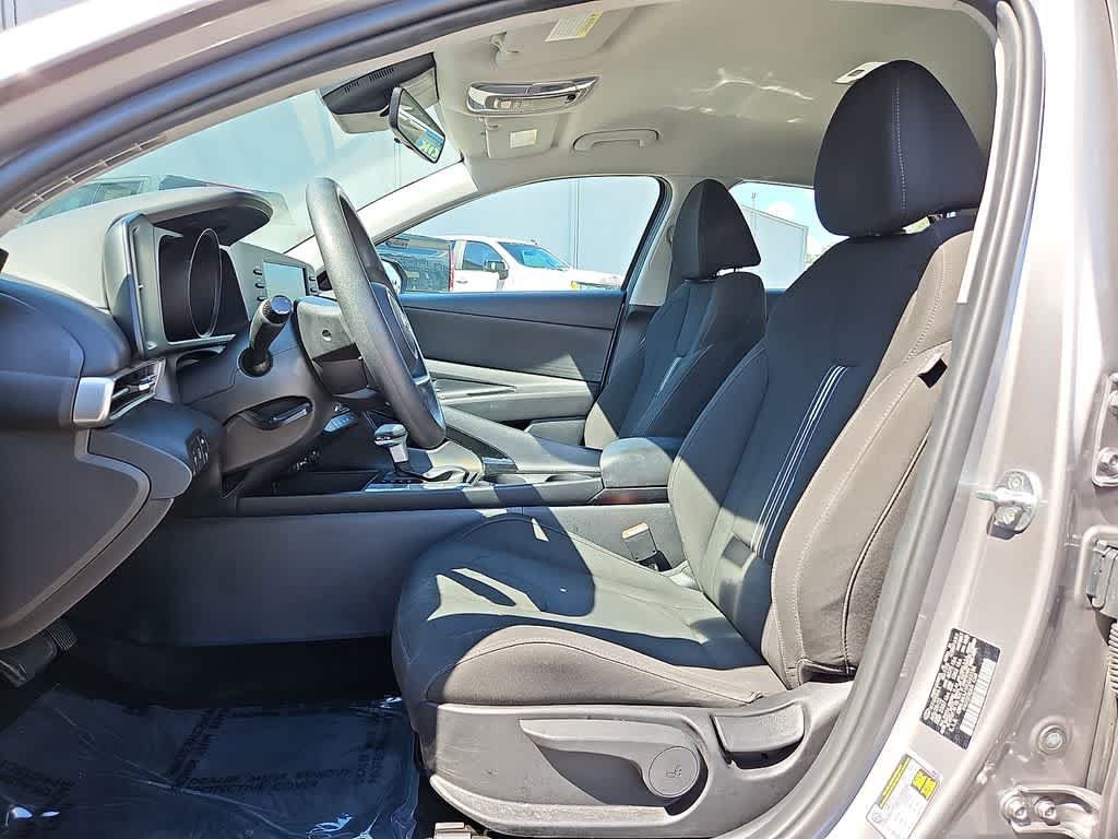 Used 2023 Hyundai Elantra Blue FWD image 12