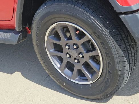 Used 2020 Jeep Wrangler Unlimited Sahara image 7