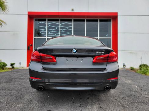 Used 2019 BMW 530i w/ Convenience Package RWD image 5