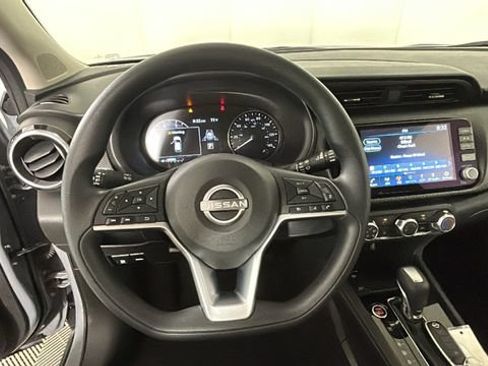 Used 2023 Nissan Kicks SV FWD image 14