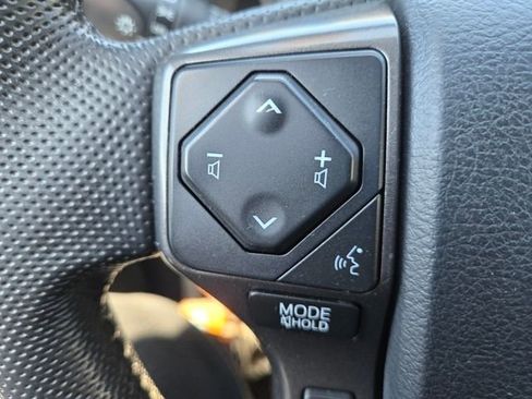 Used 2016 Toyota Tacoma TRD Off-Road w/ Towing Package AWD/4WD image 22