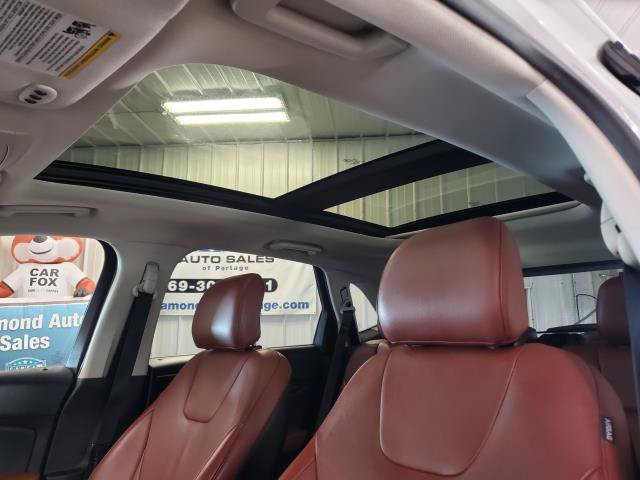 Used 2015 Ford Edge Titanium w/ Equipment Group 302A AWD/4WD image 16