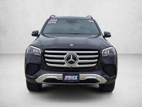 Used 2025 Mercedes-Benz GLS 450 4MATIC image 2