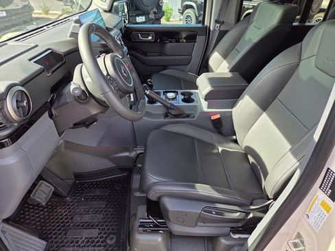 Used 2025 INEOS Grenadier Trialmaster Edition image 10