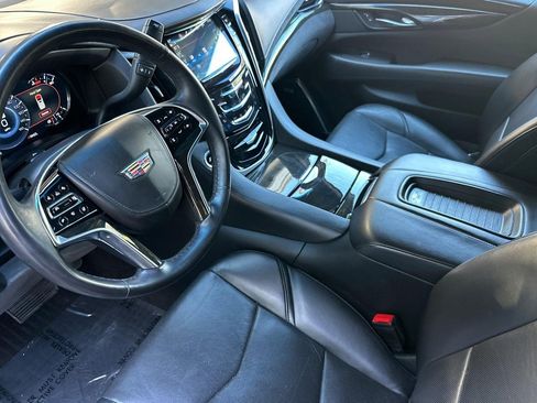 Used 2020 Cadillac Escalade ESV Platinum image 4