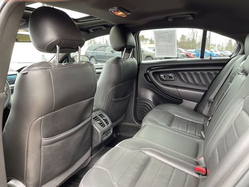 Used 2013 Ford Taurus SHO image 11