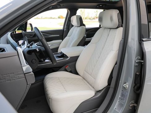 Used 2026 Cadillac Escalade IQL Sport 1 AWD/4WD image 17
