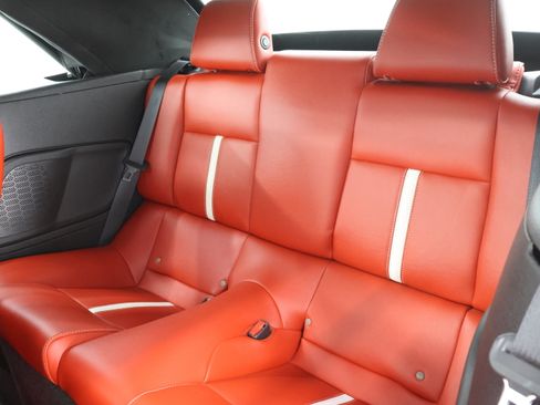 Used 2014 Ford Mustang GT Premium RWD image 9