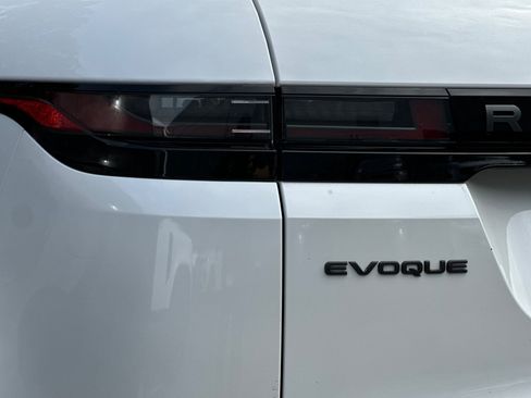 Used 2024 Land Rover Range Rover Evoque Dynamic SE image 14