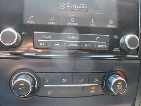 Used 2021 Nissan Titan S w/ S Utility Package AWD/4WD image 16