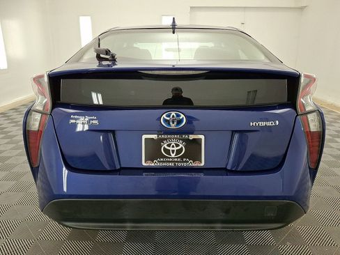 Used 2017 Toyota Prius Two w/ Carpet Mat Package FWD image 14